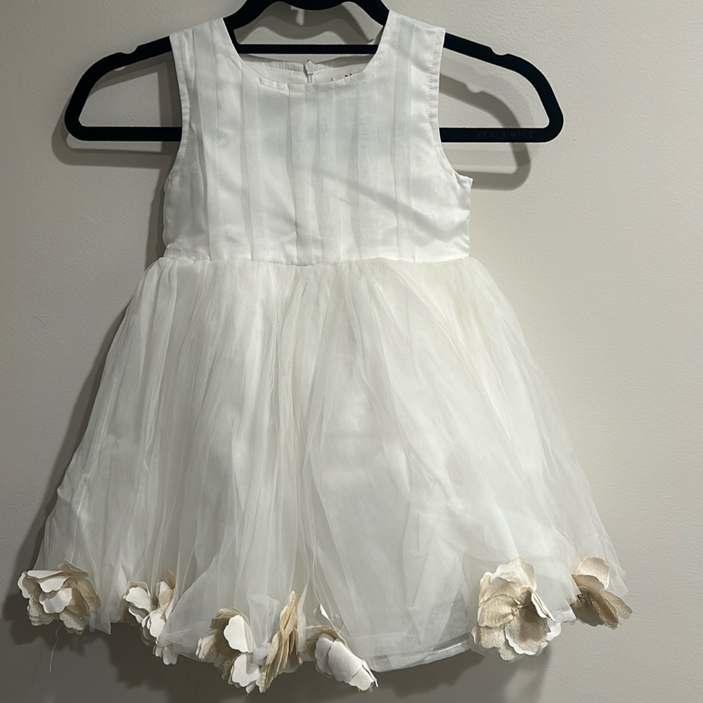 Doe, a Dear Flower Girl Dress - size 6